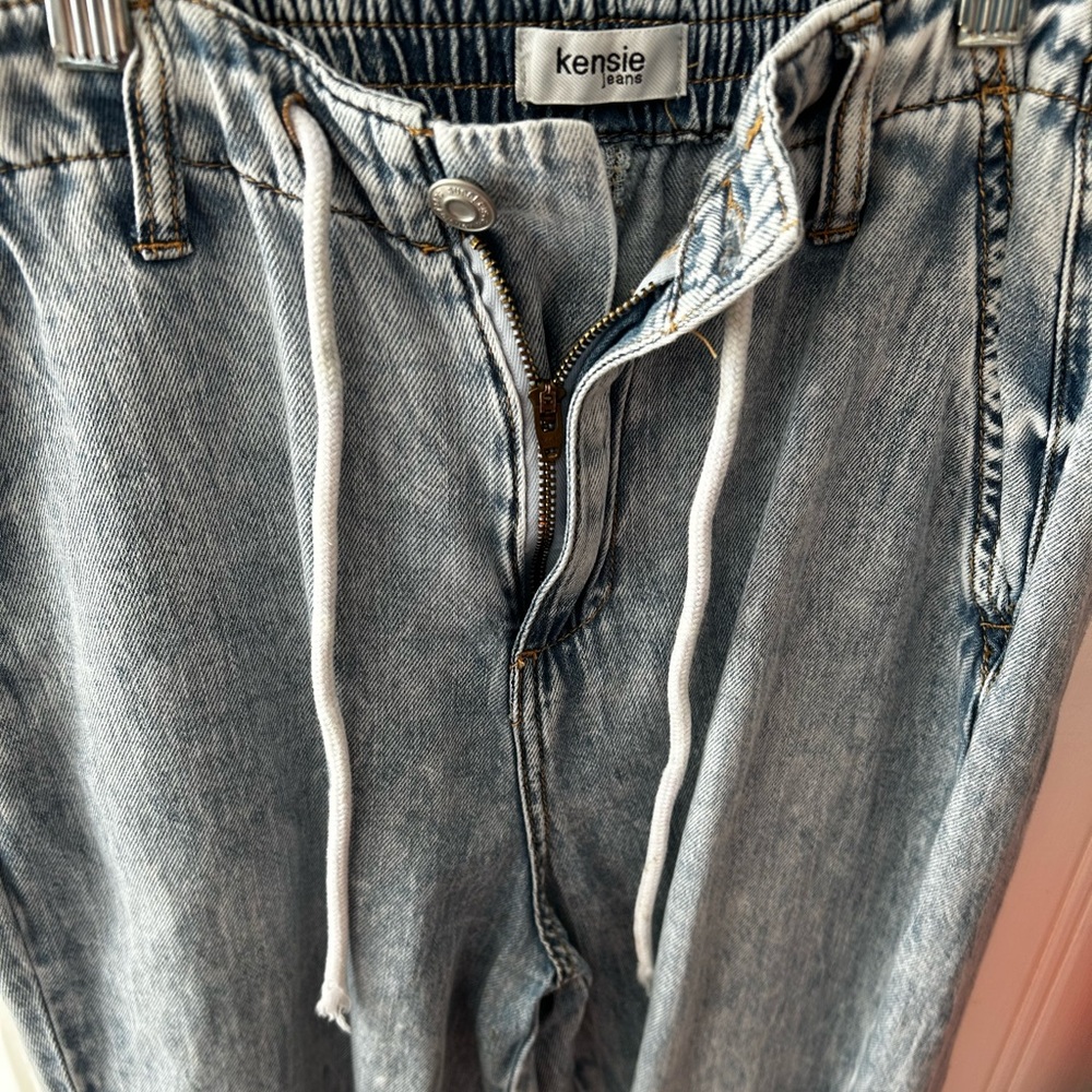 Kensie Light Blue Relaxed Men's Jeans - Picture 7 of 13